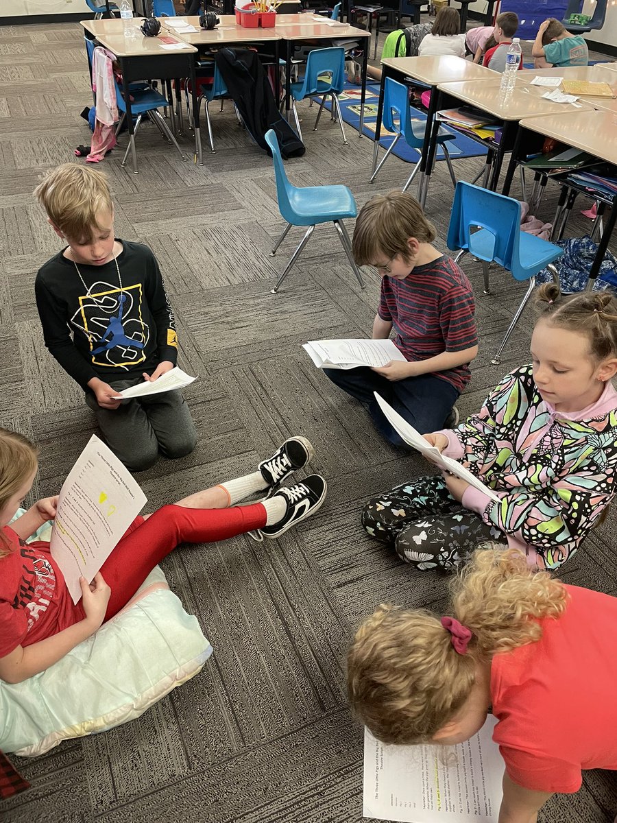 KauffmanSES's tweet photo. They have really enjoyed practicing with their Readerโs Theater groups and are anxiously awaiting their performances on Friday! #LPSelma #KauffmanKiddos #fairytaleweek ๐ชโจ๐ฐ https://t.co/UyJOlBuyaV
