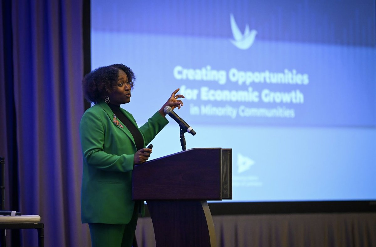 lifetaggerapp's tweet photo. Check out Kenya Dunn, LifeTagger COO and Charleston Metro Chamber of Commerce Executive Fellow of DE&amp;I, who moderated and spoke at the @ChasChamber's 2022 DE&amp;I Conference last week! 
#LifeTagger #Charleston #business https://t.co/T7IEoEQP61