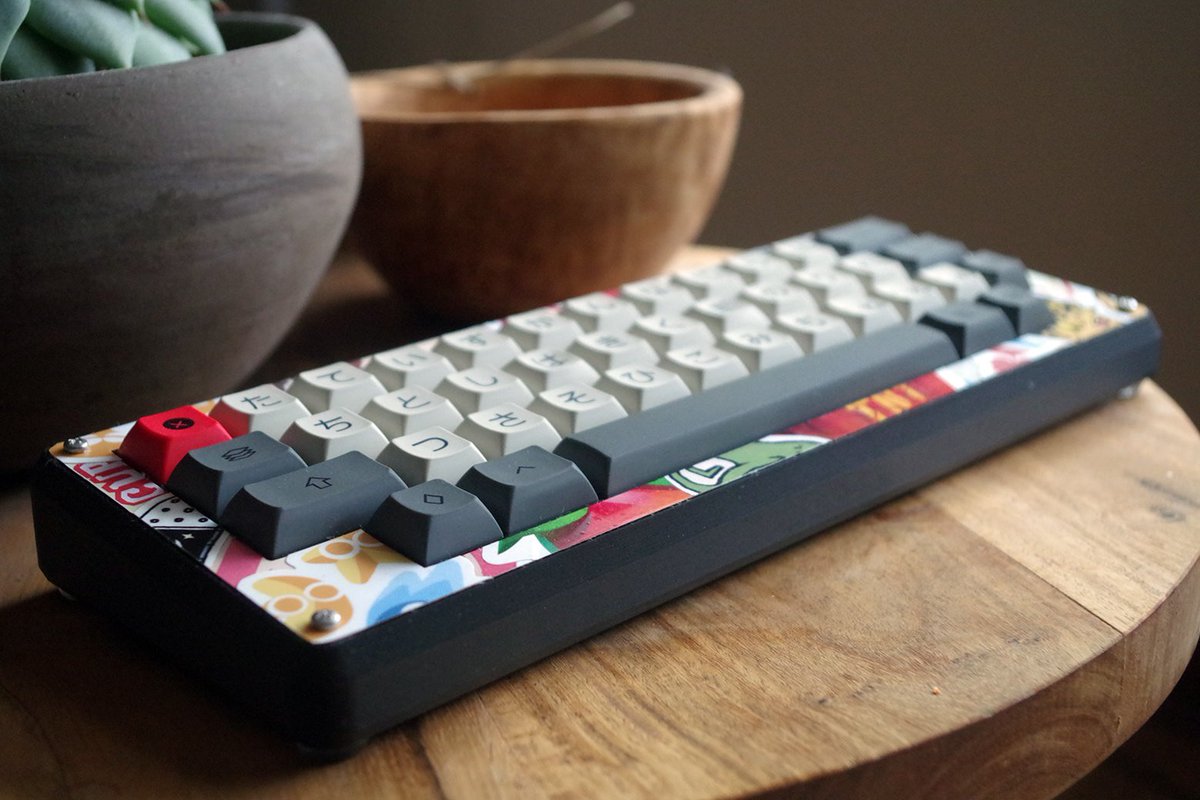 MadisonMimic's tweet photo. Hello, I'm Madison! I'm a variety artist who does electronics, product photography, and some graphic design. Happy #PortfolioDay to all the other creatives out there too! https://t.co/s4GMTwQHsA