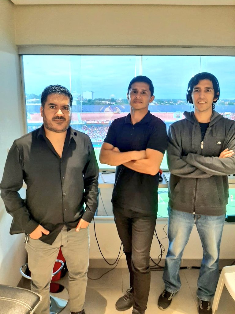 1000noticiaspy's tweet photo. 🏟️ Todos listo desde La Nueva Olla para #CerroPorteño vs #ColónDeSantaFe por #CopaLibertadores 

🎙️ @oscargv41 @jotaemartinez @josedeva20 y todo el equipo de #FútbolA1000 te lo van a contar en instantes. https://t.co/yqJUVeFsqa