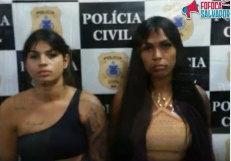 pavarini's tweet photo. No Instagram. Na hora da prisão. https://t.co/XHwhcdkesQ

As influenciadoras (#sjnc) já estão soltas. Deveriam continuar detidas por estelionato fotográfico. https://t.co/QjwtBfwMb1
