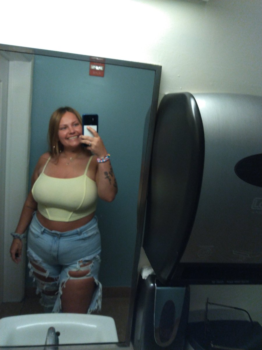 emipaigedrake's tweet photo. ITS CRAZY WHAT AND WHO ADDICTION WILL TURN YOU INTO!!! 70 DAYS CLEAN AND SOBER TODAY!! #WeDoRecover https://t.co/ylZEFhZPTk