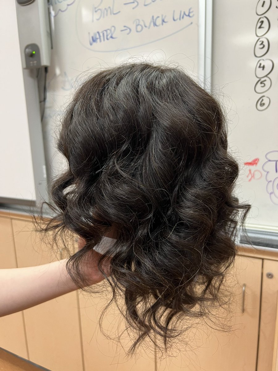 MsSousaCosmo's tweet photo. Today in class we started to learn that our basic foundation styling techniques lead to a lot of trending modern styles seen today ! We used our brushes to sculpt and shape these gorgeous waves out of the curls we’ve been creating ! 🙌🏼👌🏼 @CardinalAmbro   @DPCDSBSchools https://t.co/yaWwU4u1MR