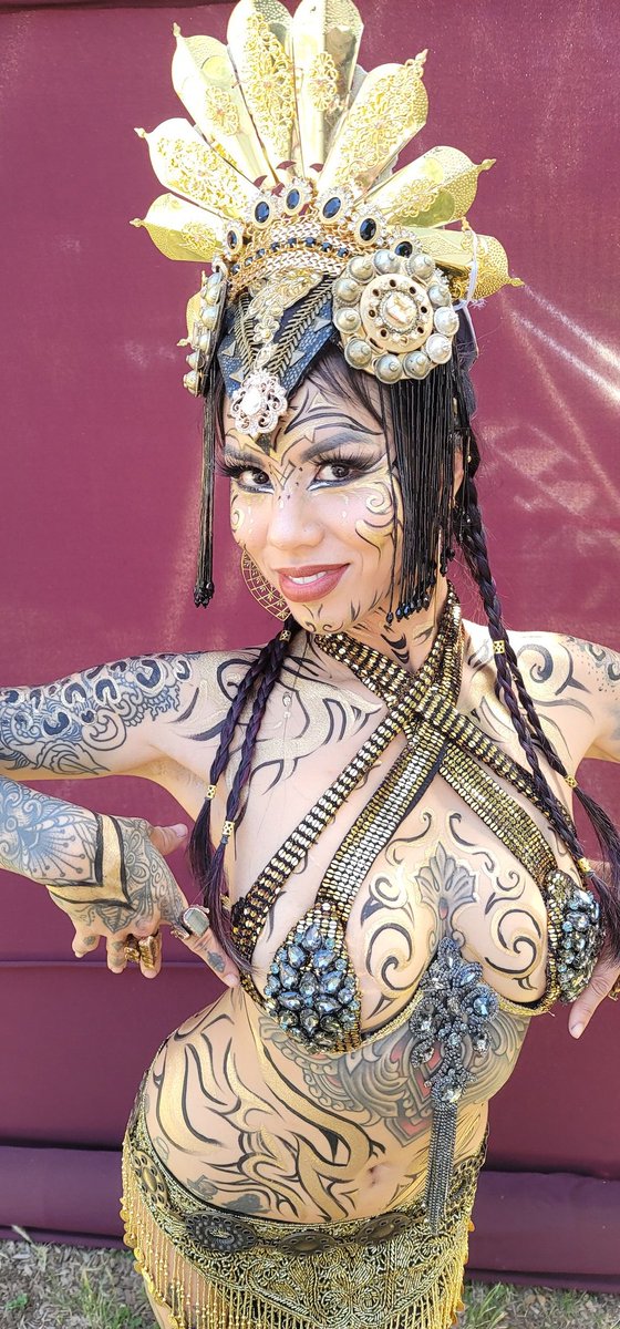 artbychromium's tweet photo. Bodyart transformation into golden cheetah 🐆 ✨️ 💛 

Art by @artbychromium #LanaChromium

✨️🖌✨️
 #artist #artoftheday #artistlife #mua #muas #performancemakeup #lucidity2022 #festivalmakeup #festivaloutfit #bodypaint #makeup #wip #bts #art #nft #nfts @LucidityFest https://t.co/HsTtntf7uK