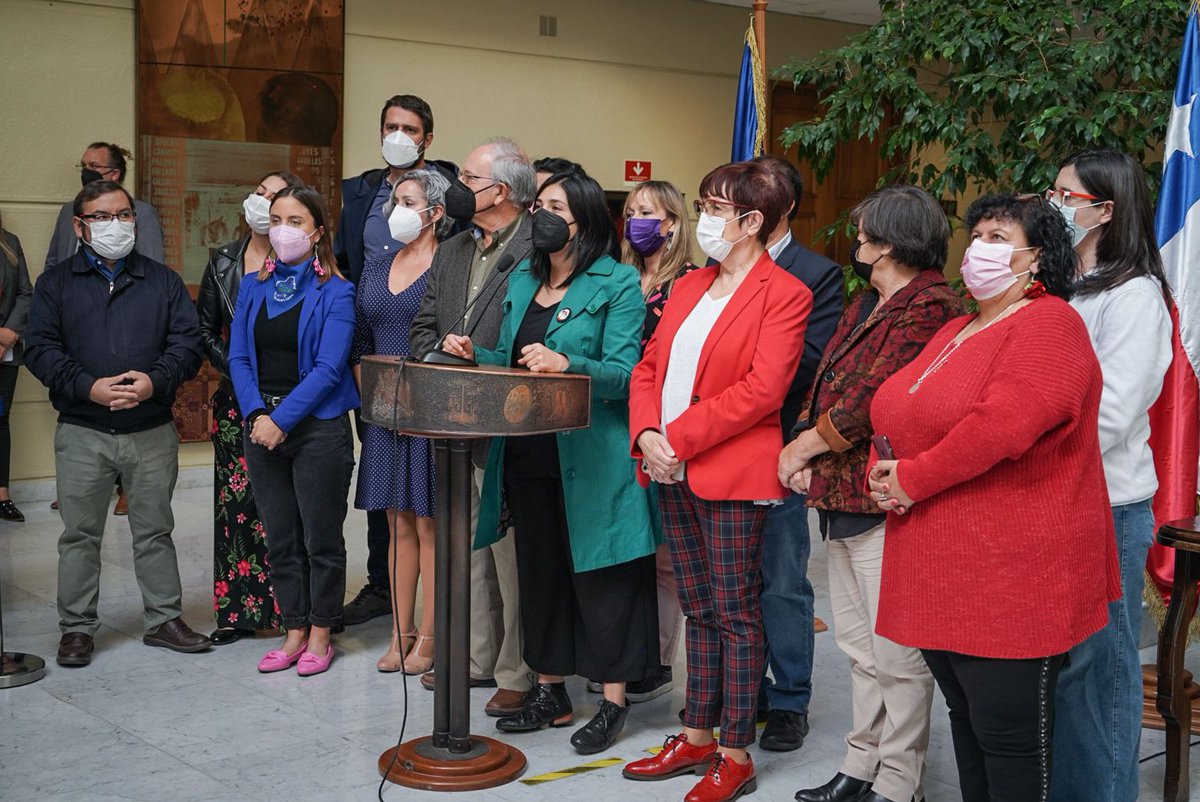 1. Desde la <a href="/BancadaPC_FRVS/">Comité PC - FRVS - AH Independientes</a> valoramos la apertura del gobierno para escuchar e ir en ayuda de tantas familias que lo necesitan. Por eso respaldamos su proyecto de retiro de fondos de pensiones con criterios de seguridad social 👇🏼