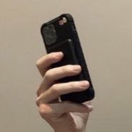mva313's tweet photo. 또 바꿨어.. 
주기적으로 핸드폰에 붙이는 스티커 바꾸는 39살 잘생긴 남자 어떤데 https://t.co/84KGcyBFop