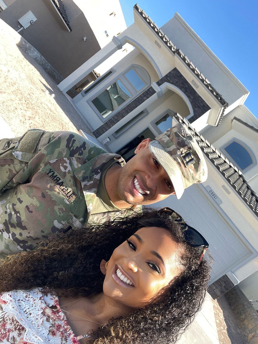 Simplytriii's tweet photo. Yes indeed we got the KEYS! Homeowners … a dream come true with the LOML 🔑🏡🙏🏽❤️ 🥲😭 
#brandnewhome https://t.co/7bSfvN9x8M