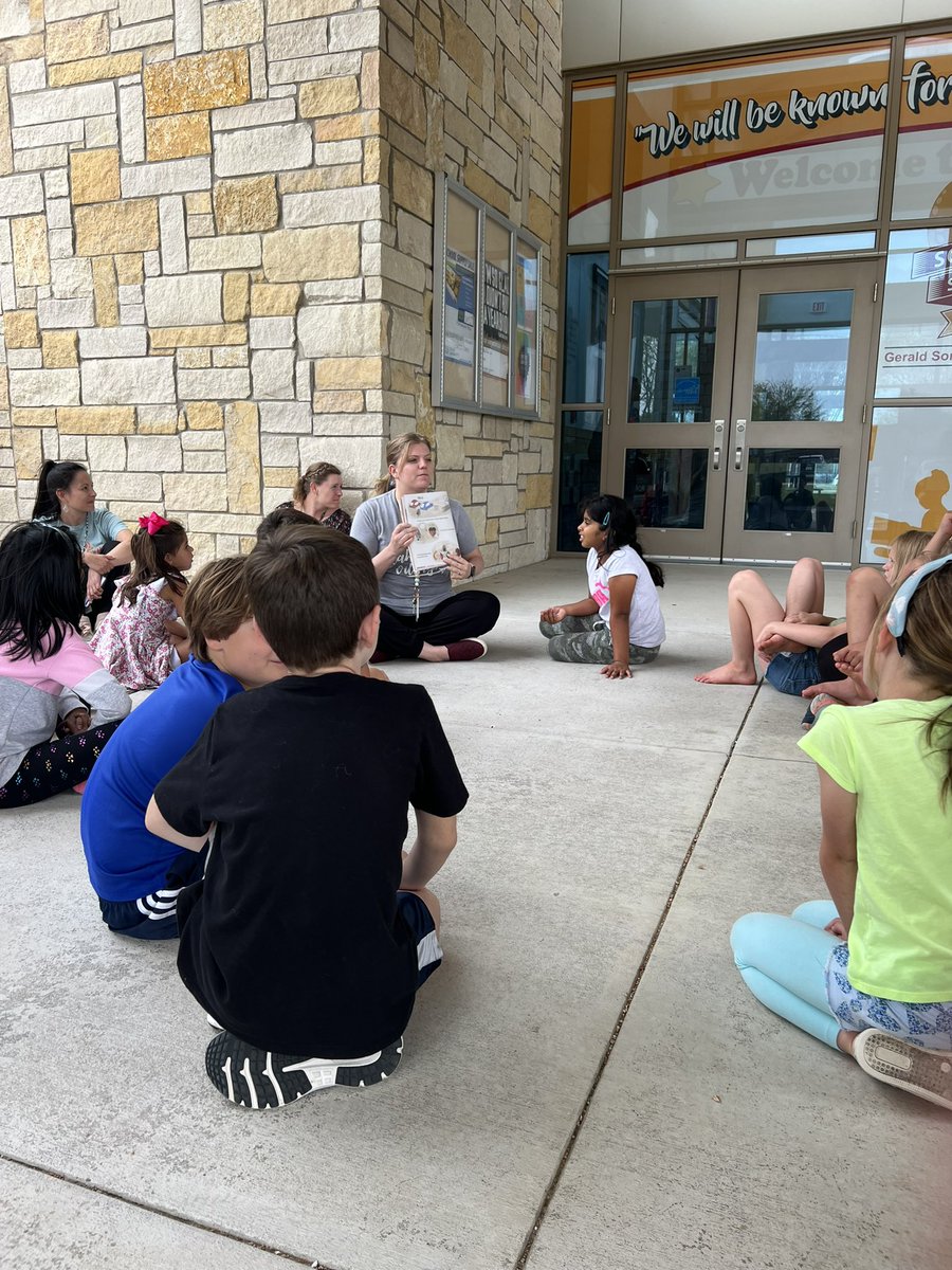 Ana Travis tweet media