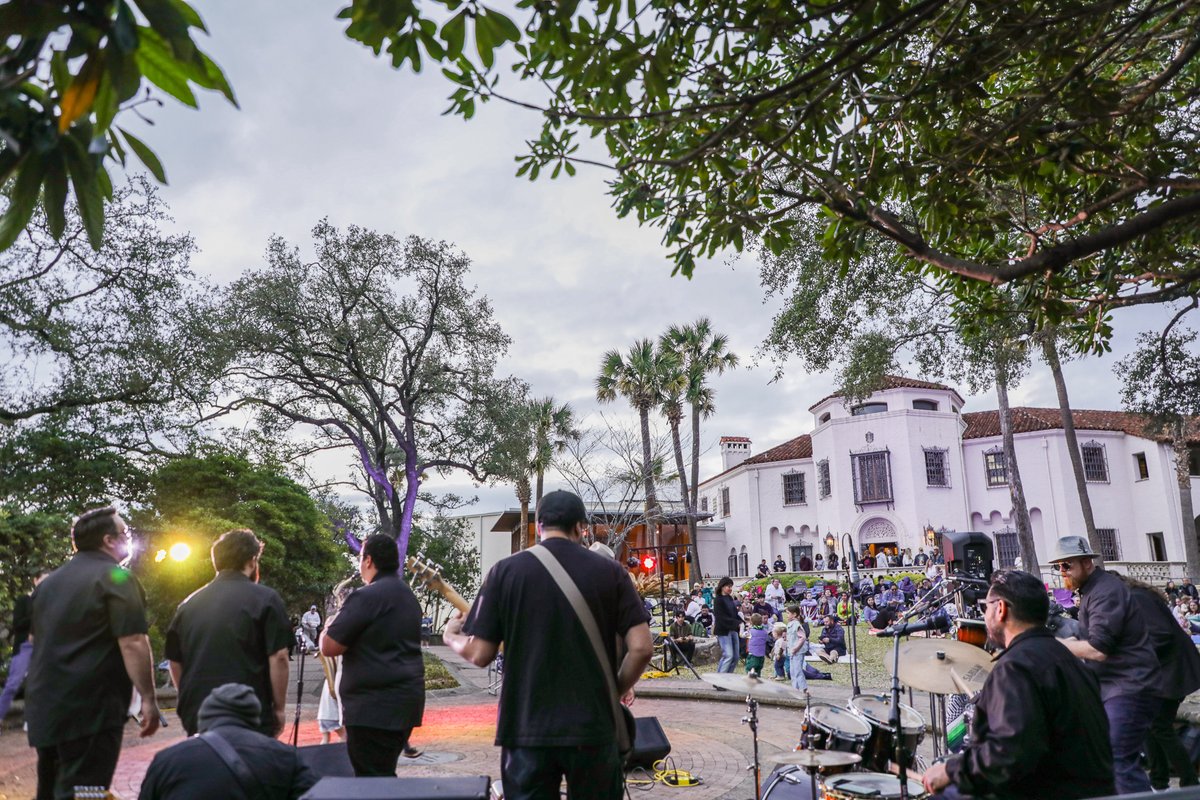 McNayArt's tweet photo. Come to #SecondThursday on April 14, 6-9 p.m. for live music by Conjunto legend Santiago Jimenez Jr. Enjoy food trucks, La Gloria margaritas, art activities, free general Museum admission, puppy adoptions by @SNIPSA, and more. 🍺🎨🐶🎵🌮 Free tix. → https://t.co/HcrMIGRjyv https://t.co/hIBGXV3xeI
