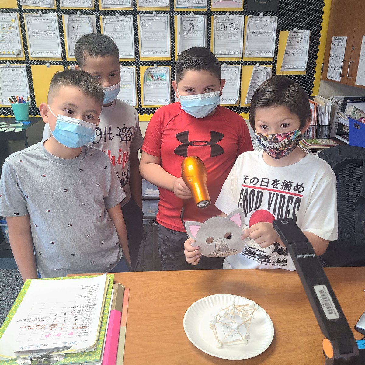 ElmaCani's tweet image. @BA_STEAM_ACAD Which team will make the STRONGEST house for the three little pigs?  #StemChallenge #3rdGradersRock #TeamWork @Supt_SBUSD ##TeamSBUSD