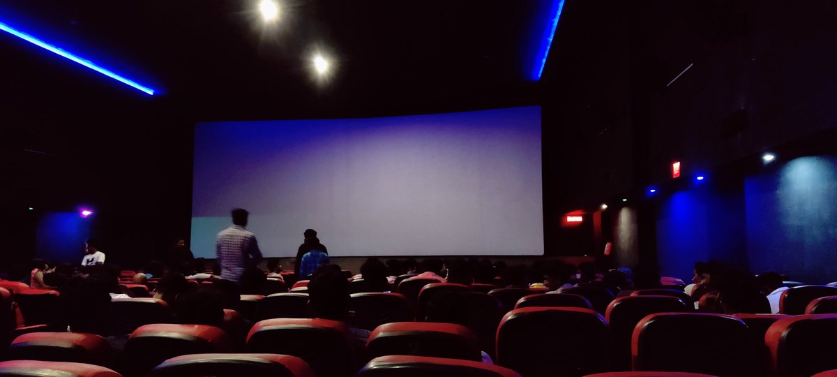 GoaldoneT's tweet photo. #beast Show time #BeastFDFS  #BeastMovie #ThalapathyVijay https://t.co/DOSGQg7uYj
