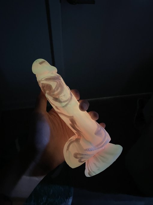 this dildo glows in the dark https://t.co/W3a4MIF4d3<a href="/tag/throne"class="tags"><span>#throne</span></a><a href="/tag/wishlist"class="tags"><span>#wishlist</span></a>