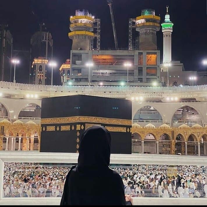 Reemi1216's tweet photo. The heart that beats for Allah is always a stranger among the hearts that beat for the Dunya https://t.co/JgXcRynofi