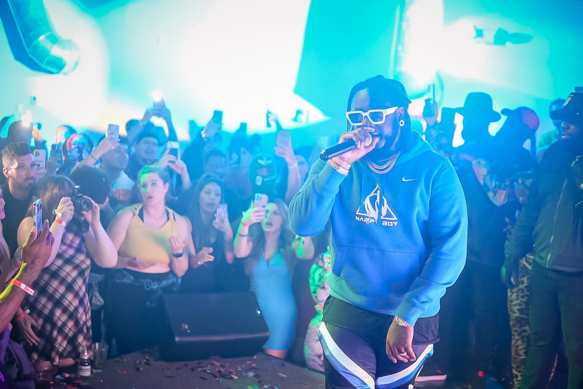 kiingwolf_x_'s tweet photo. Some pictures I took of @TPAIN in Fayetteville, Arkansas this past Saturday. Very proud of how these edits came out ❤️‍🔥❤️‍🔥💯 https://t.co/KwIcWuu5kp