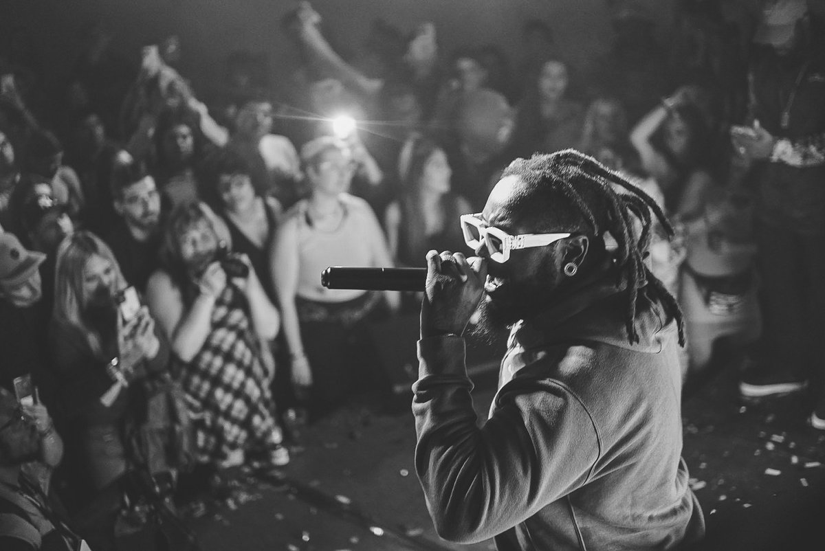 kiingwolf_x_'s tweet photo. Some pictures I took of @TPAIN in Fayetteville, Arkansas this past Saturday. Very proud of how these edits came out ❤️‍🔥❤️‍🔥💯 https://t.co/KwIcWuu5kp