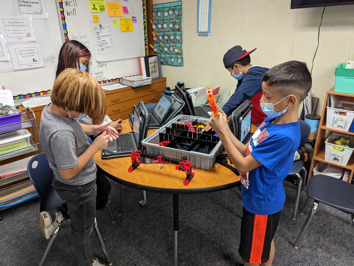 BaSTEAM12's tweet photo. @BA_STEAM_ACAD Third graders exploring basic building components in the STEM lab to add strength to a design and get creative with a free build. #teamwork #STEAM #engineering #learningbybuilding https://t.co/Mj0ysdsegO