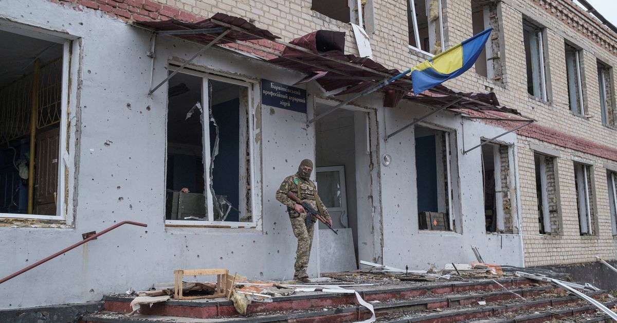 ReutersWorld's tweet photo. EXCLUSIVE U.S. to announce $750 million more in weapons for Ukraine, officials say https://t.co/rVNrePbZSk https://t.co/1DFnLzchWA