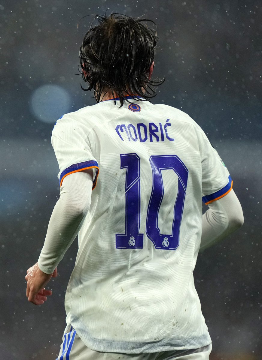 Wenda8h7's tweet photo. @lukamodric10 TheGOT🔥👑 https://t.co/yzPDHeVlCm