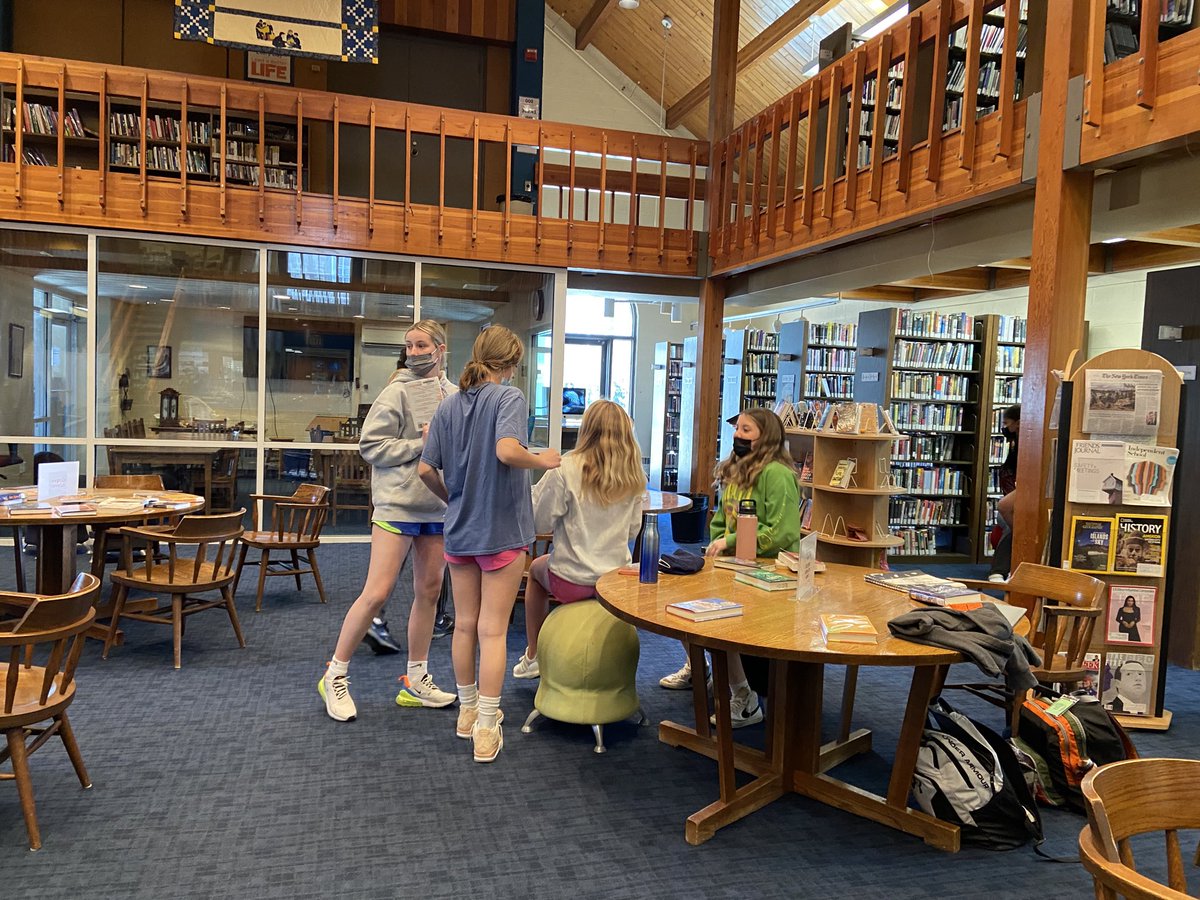 PennCharterLibs's tweet photo. 8th grade picking their free reading choices for English class. We love sharing titles and seeing what they choose. https://t.co/yLA3PY68BF