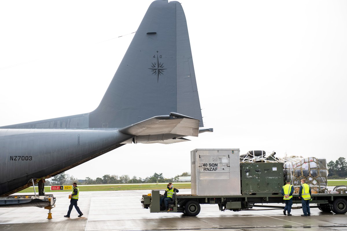 NZDefenceForce's tweet photo. NEWS 📢An @NZAirForce Hercules left #BaseAuckland this morning with a crew of nine personnel on board. They will be transporting donated military aid bound for Ukraine from centres in Europe.
MORE➡️https://t.co/sxmsqeIY3X
#Force4NZ #StandWithUkraine https://t.co/4KLh3pJTJM