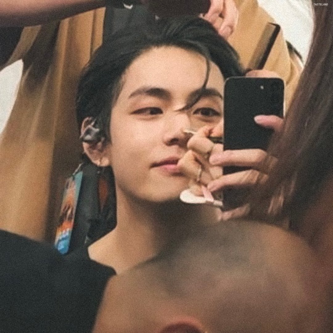 kim taehyung🥵                      tete🥺