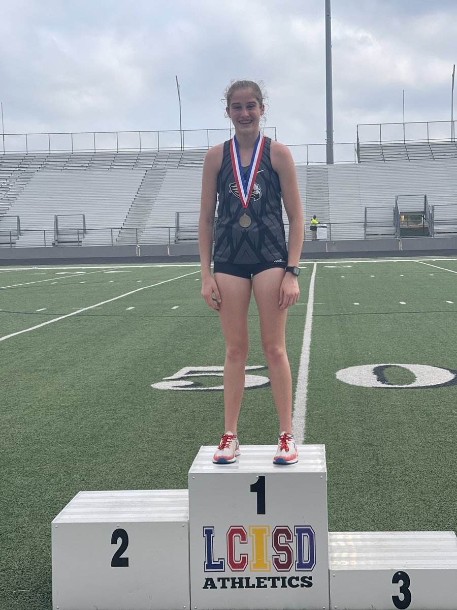 FosterWmnsTrack's tweet photo. THE CHAMP IS HERE‼️
Congrats to Freshman Grace Gholson on winning 🥇 in the 3200m Run. It’s only the beginning for her.
#Fa1conFast #ProetchTheNest https://t.co/ewJ5qbnPee