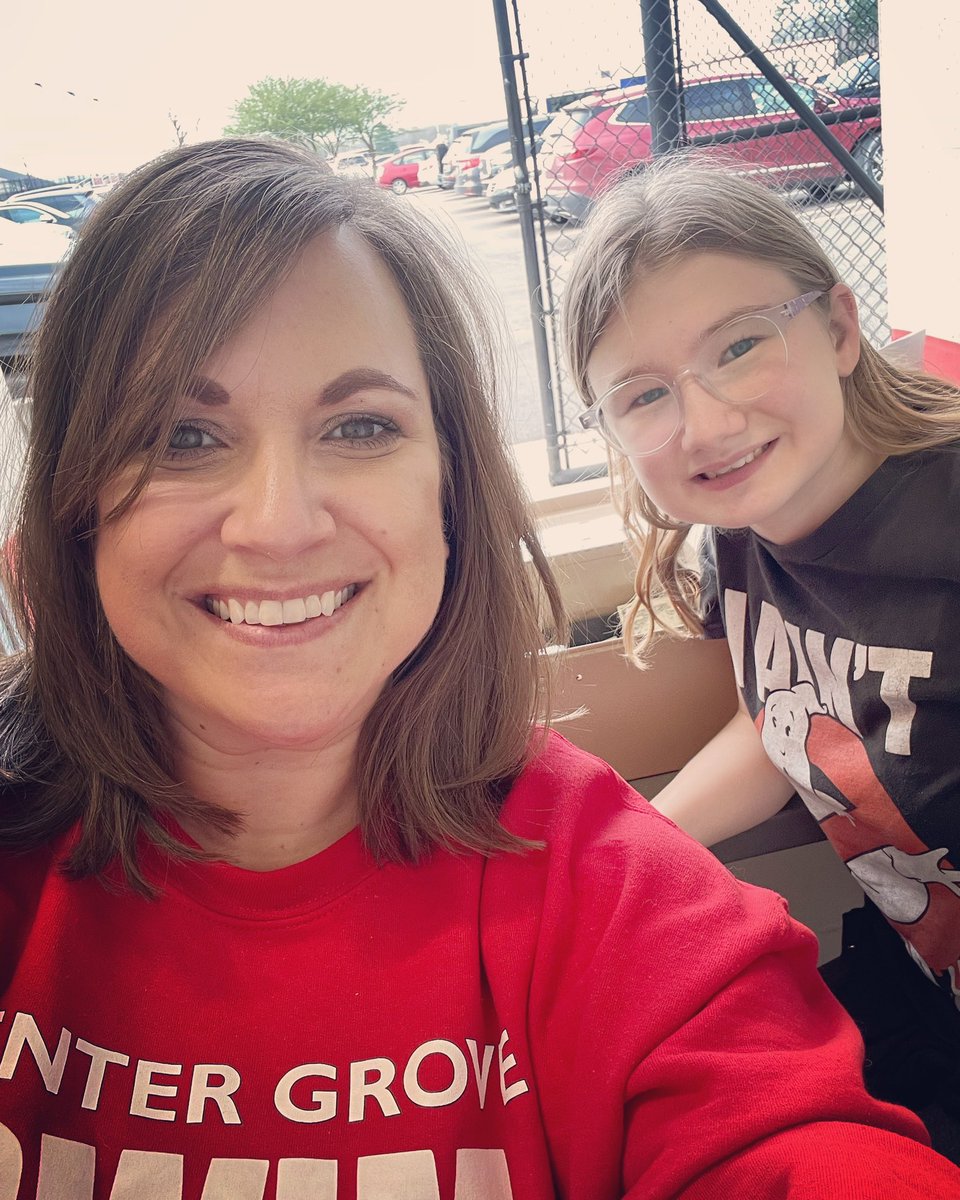 jcass8430's tweet photo. Working my first ticket gig of the spring season for CGHS Athletics and I have the best assistant to make sure I don’t mess up the money! #casselmancrew #baseballseason #gladthesuncameout https://t.co/XOByhw8ZL8