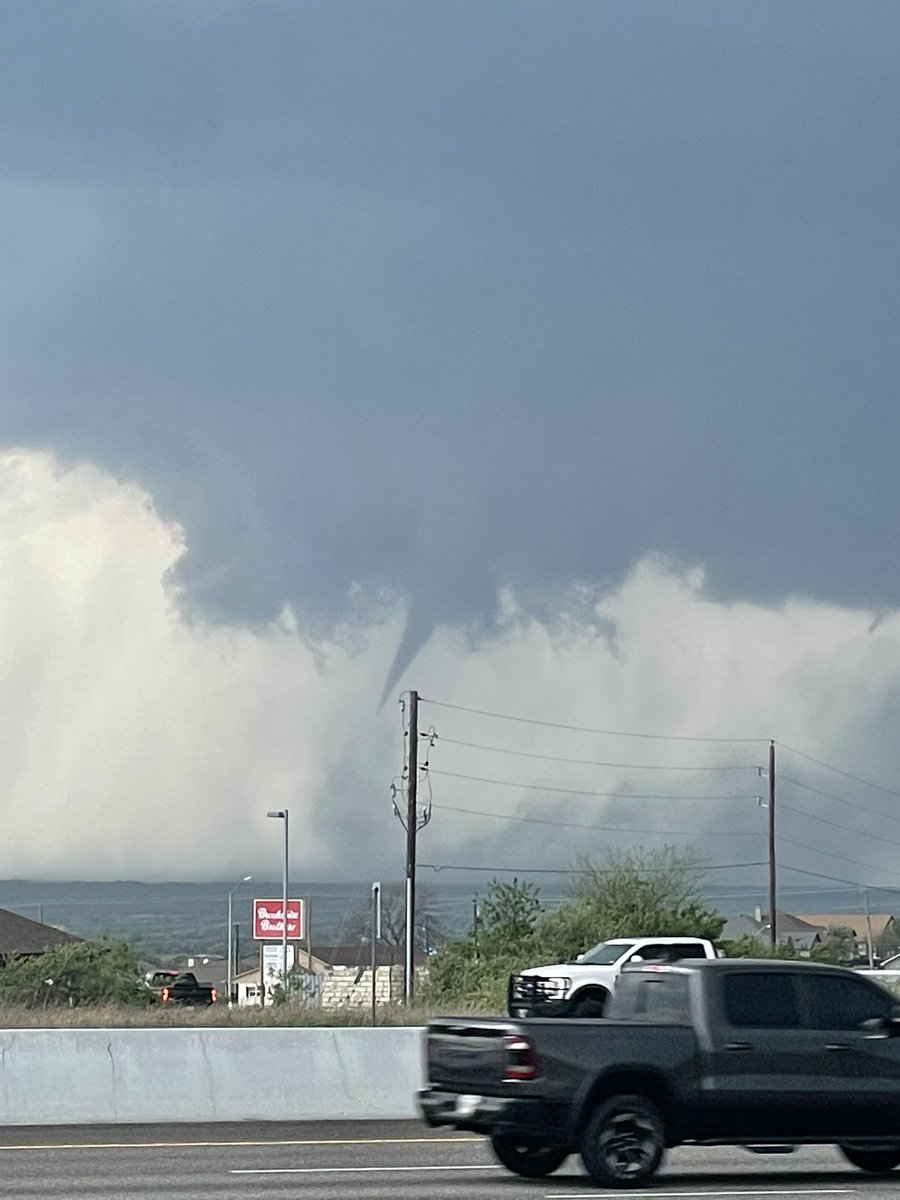 Tornado northwest of Jarrell, TX!