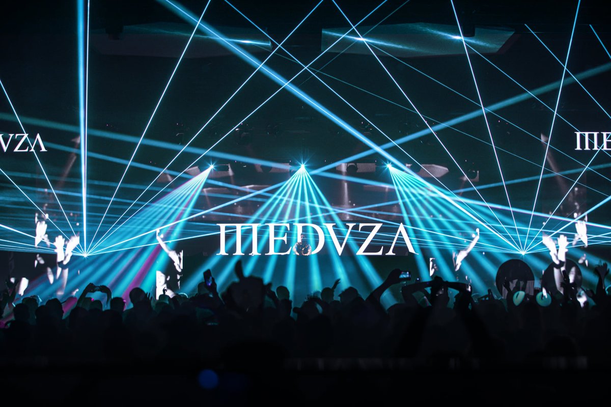 Tablelist's tweet photo. .@meduzamusic is calling you up to getting down, down, down next Fri., April 22nd at @RoyaleBoston! Hear the Grammy-nominated powerhouse LIVE by buying a GA ticket for $45โor give yourself the royal treatment with a VIP table, only on #Tablelist. ๐โจ
๐ฅ: https://t.co/d4re5E3iE6 https://t.co/v6myuM3pyt