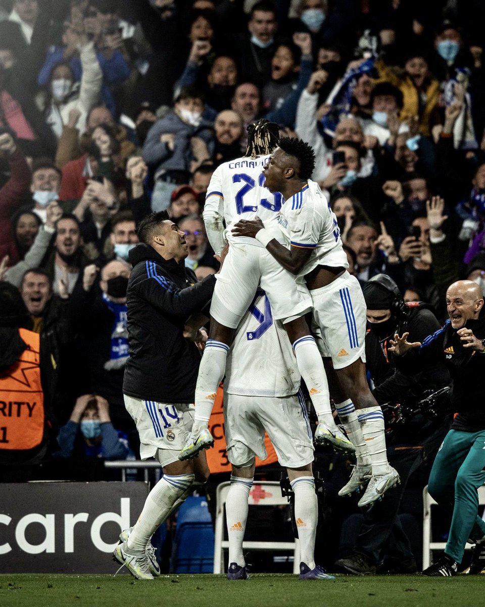 Casemiro's tweet photo. Este estadio, esta afición, este escudo. ¡Hala Madrid! https://t.co/wdfor6lnHs