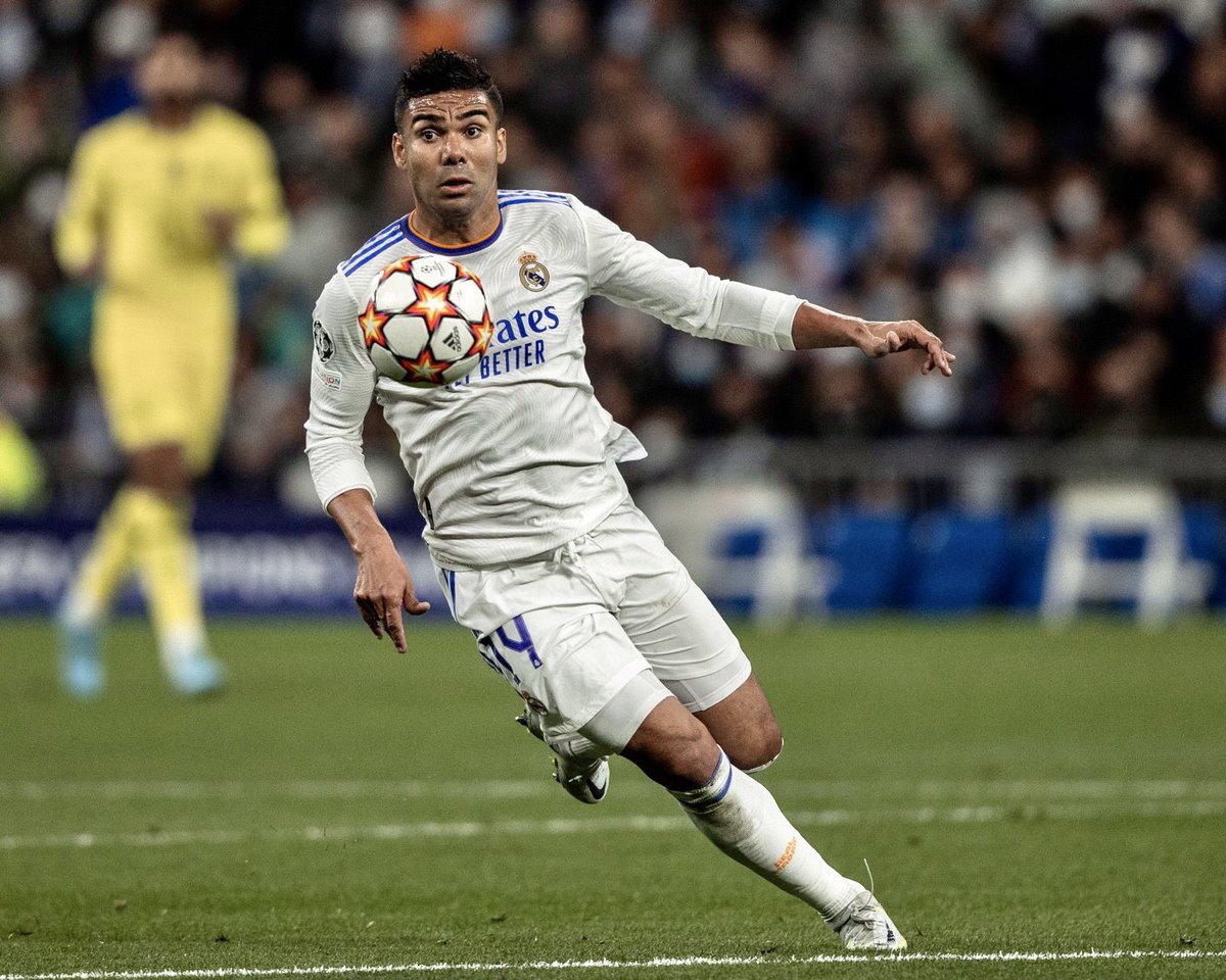 Casemiro's tweet photo. Este estadio, esta afición, este escudo. ¡Hala Madrid! https://t.co/wdfor6lnHs