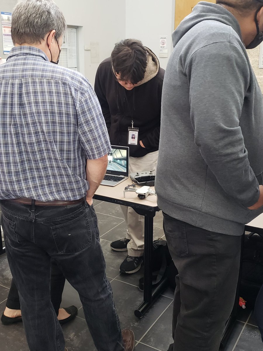 thebrimbar's tweet photo. Irving ISD GT Showcase at Singley Academy.
#travismiddleschool
#travisbobcats
#traviselar https://t.co/Oxy4FOPrIv