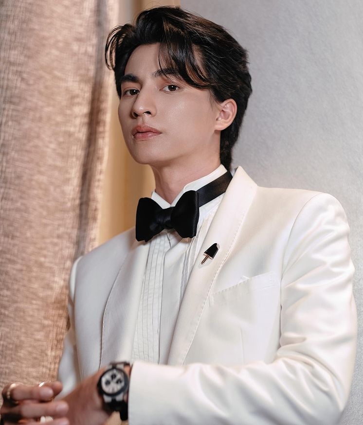 cat_hazzard's tweet image. DREAM BIG, WORK HARD, STAYED FOCUSED AND SURROUND YOURSELF
WITH GOOD PEOPLE

Good morning to our most handsome idol 🥰fighting na to your work and please take care of yourself always 
❤⚽ I miss you
#GulfKanawut #กลัฟคณาวุฒิ #ลูกบอลของคุณบิ๊กกลัฟ  @gulfkanawut