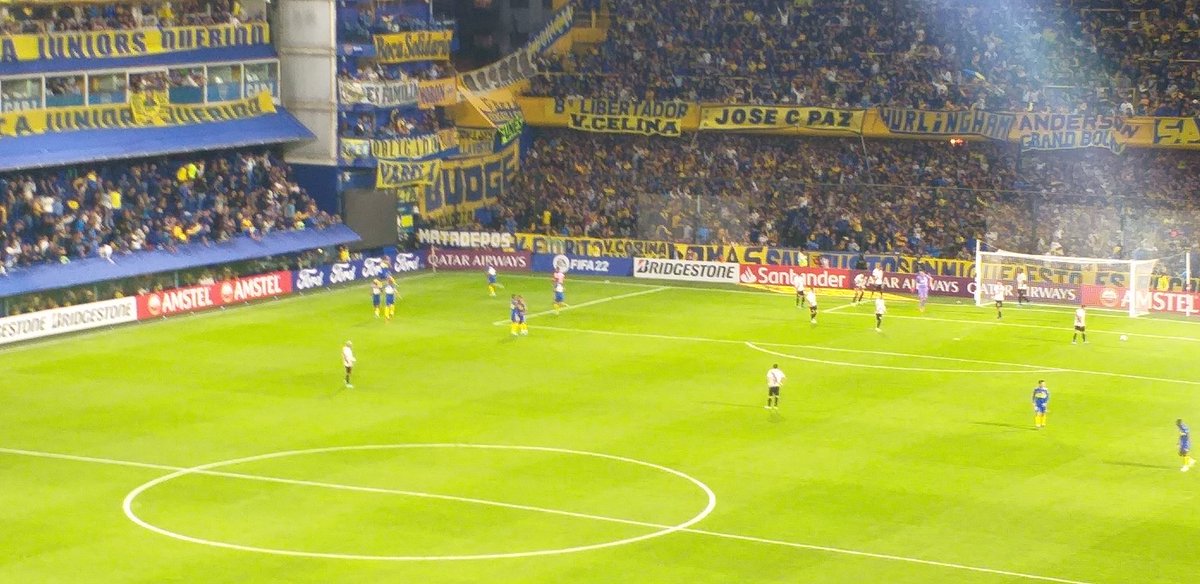 bocanet12's tweet photo. ⌚'24PT - ¡GOOOOOOOOOL DE BOCAAA! Asistencia de Zeballos para que el Pipa Benedetto la empuje con el arco vacío. #Boca 1-0 #AllwaysReady #VamosBoca 💙💛💙 https://t.co/OvZw1W4yLQ
