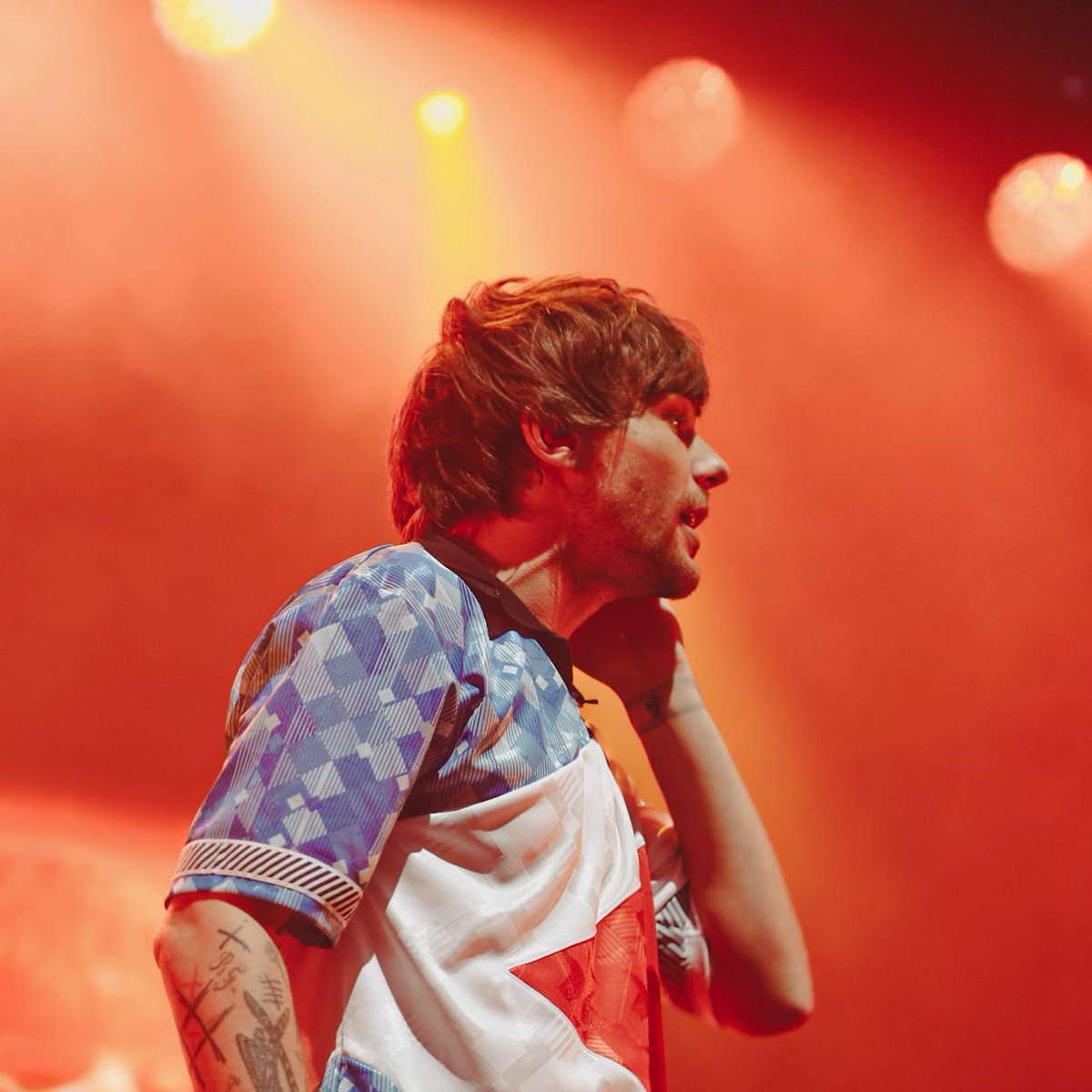 HLDTour's tweet photo. Louis Tomlinson, live from Mediolanum Forum.
#LTWTMilan
10.4.22

📸: @theneeza https://t.co/Ee4voNzC5m