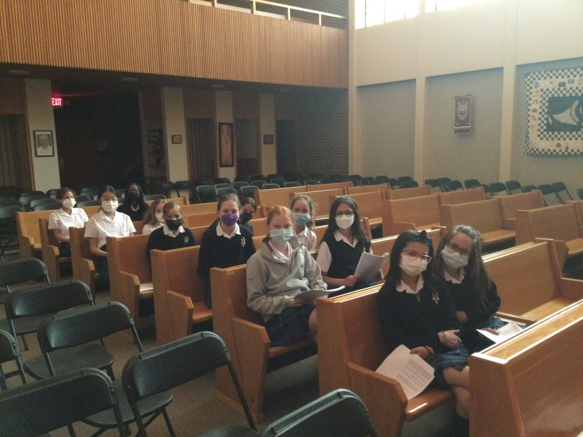 MsMatherHNMCS's tweet photo. Grade 5’s @hnmcs visited the Chapel today and prayed the Stations of the Cross. Wonderful readings! https://t.co/GDtWDDTwTH