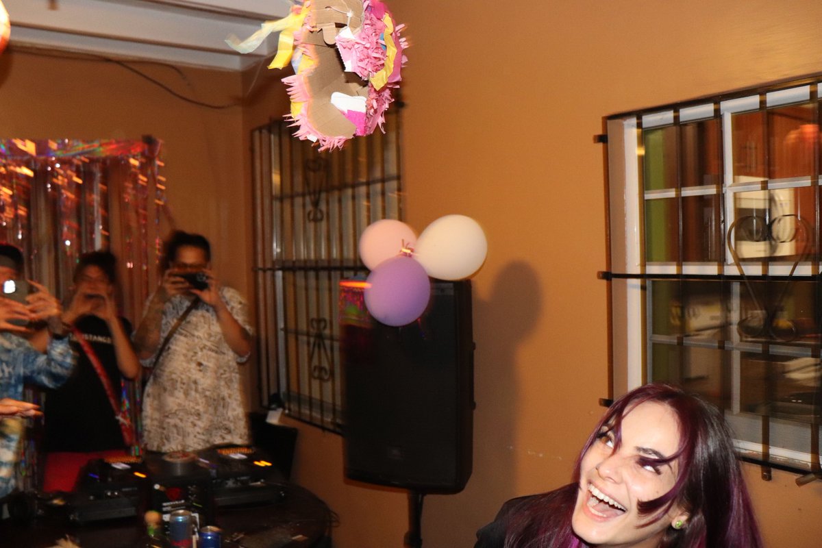 LittleOTaco's tweet photo. This is my favorite picture from Laniโs party her excitement from the piรฑata breaking and Devin Julian and Goose recording at the same time ๐๐ https://t.co/iLEPDJNwlL