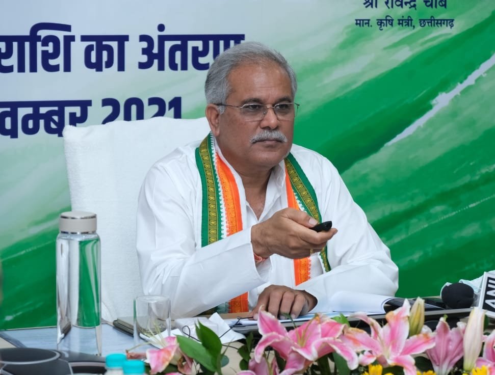 कका <a href="/bhupeshbaghel/">Bhupesh Baghel</a> हमरो मांग ला पूरा कर दे गा🙏🙏
1. प्रभावित #अतिथि_व्याख्याता को अविलंब पुनः नियुक्ति
2. एकमुश्त मासिक वेतनमान
3. 12माह की पूर्ण कालिक अवधि
#महाविद्यालयीन_अतिथि_व्याख्याताओं की मांगे पूरा करो
<a href="/umeshpatelcgpyc/">Umesh Nandkumar Patel</a> 
<a href="/ChhattisgarhCMO/">CMO Chhattisgarh</a> 
<a href="/MohanMarkamPCC/">MOHAN MARKAM</a> 
@CgSwaraj