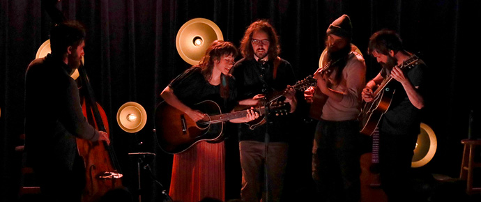 BluegrassToday's tweet photo. Watchhouse Band in Ann Arbor, MI
https://t.co/jwMau0Vjsp #americana #mandolinorange #grassicana https://t.co/6UAtx0wUny