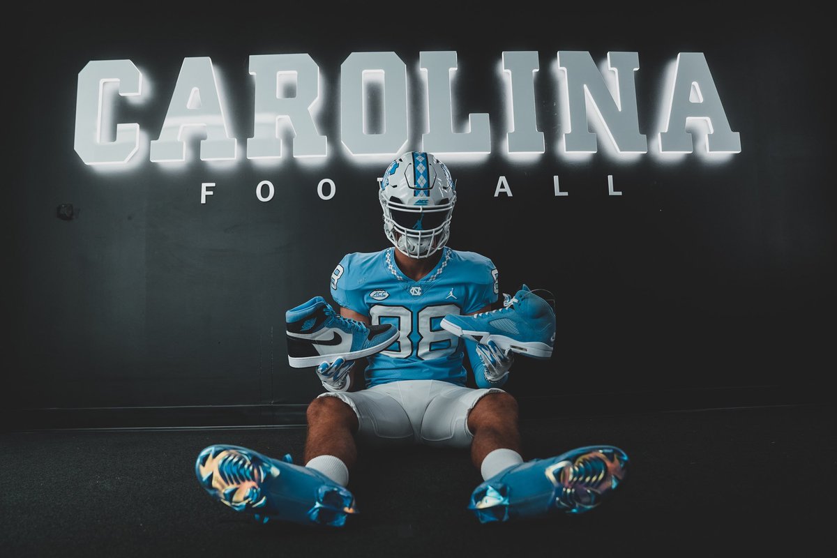 corthalsey's tweet photo. Honored and blessed to have the opportunity to continue my academic and athletic career at UNC! Big thank you to my family, friends and coaches for the support.

@tarheelfootball @menlofootball @CoachMackBrown @Coach_JLilly
@SparkyWoodsUNC @_alexwhite @DonCallahanIC  @NCPreps https://t.co/aj0luhndZw