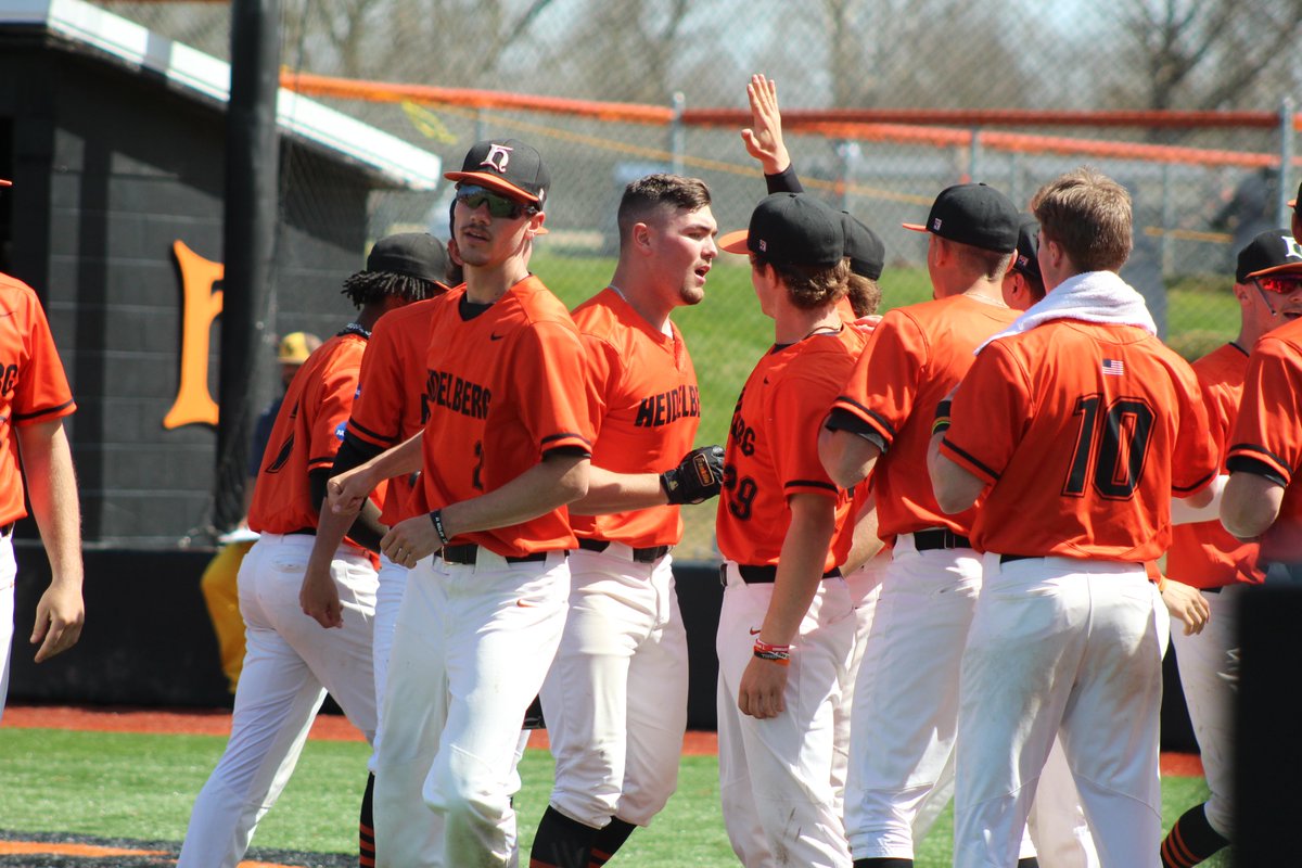 BergAthletics's tweet photo. Camden Yard: Farley belts three HRs as Berg Baseball splits with No. 9 Baldwin Wallace ... RECAP: https://t.co/TEGxl9QOrX https://t.co/Pi5cXRmHFc