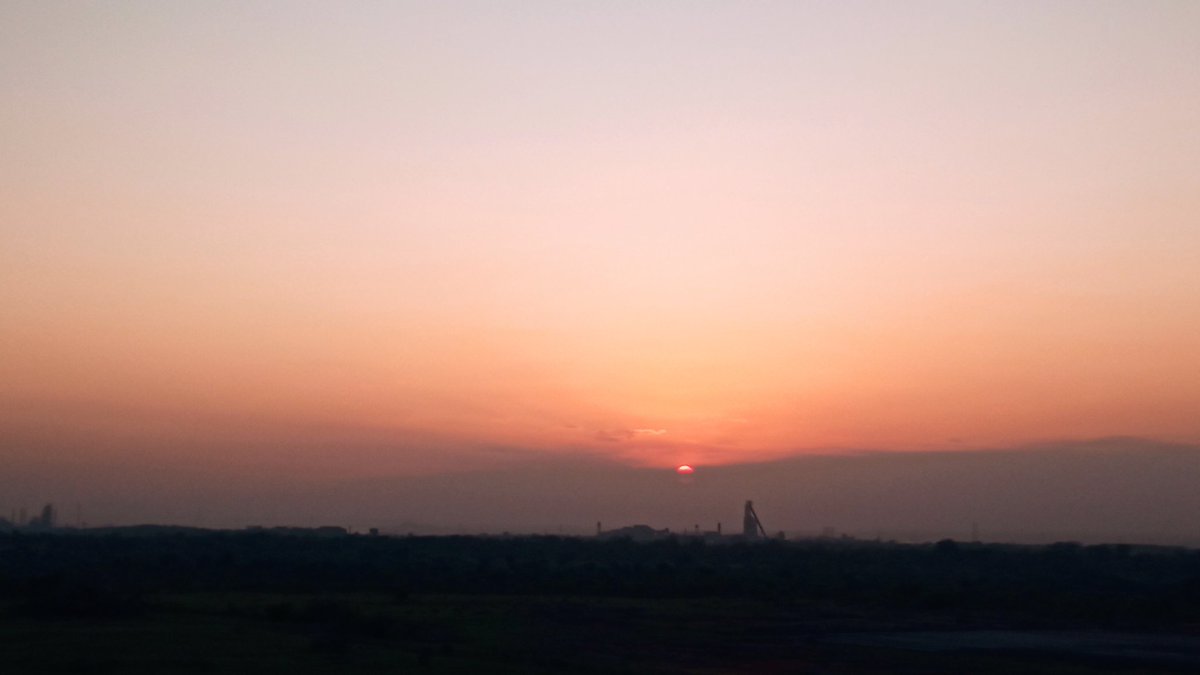 mirandaniurka's tweet photo. Cosas bonitas de mi trabajo.
😍
#Sunset
#Pzo 
#atc 
#SVPR https://t.co/91qFcOfp9D