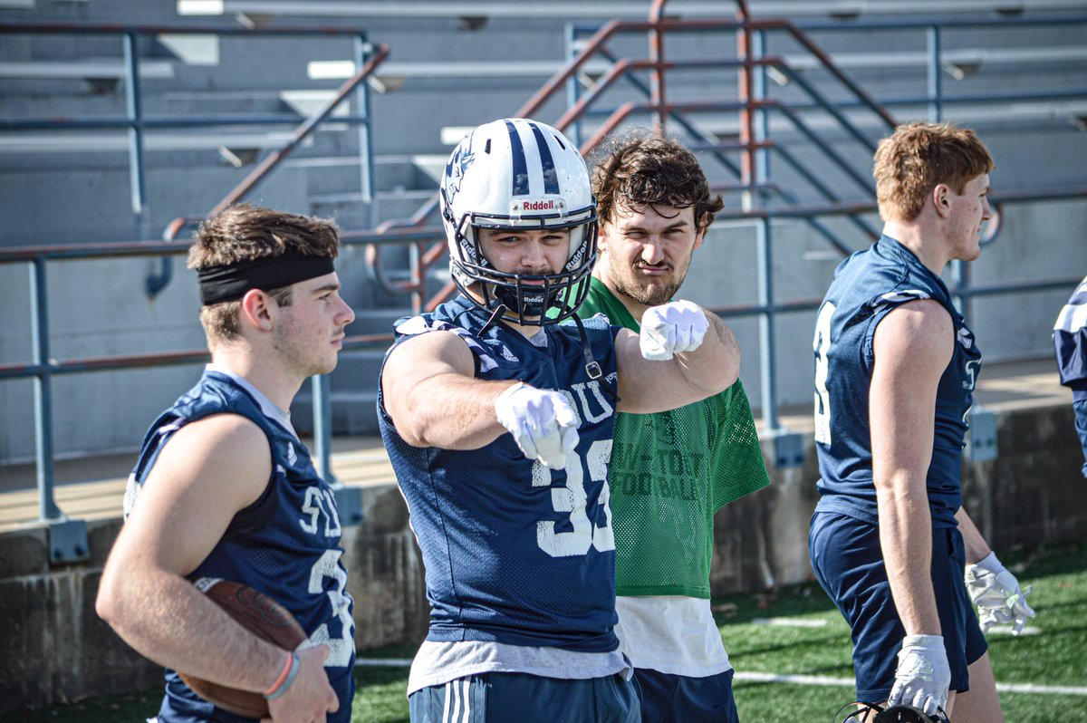 UWStoutFootball's tweet photo. Day 6!

TURN UP THE H.E.A.T TUESDAY 🔥

High Energy and Tempo!

#BleedBlue 🔵⚪️🔵⚪️ https://t.co/54X6bhF9Dr