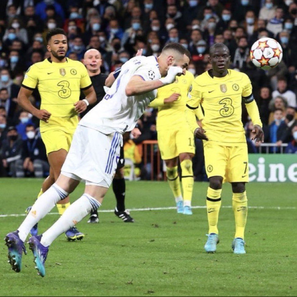 bader_a97's tweet photo. إعطِ خصمك أملاً  في الحياة ثم اقتله..
جملة قالها هتلر وطبقها رجال مدريد..

#كريم_بنزيما #بنزيما #ريال_مدريد #تشيلسي #هلا_مدريد #ريال_مدريد_تشيلسي #دوري_أبطال_أوروبا #kb9 https://t.co/ob9fJjHLGq