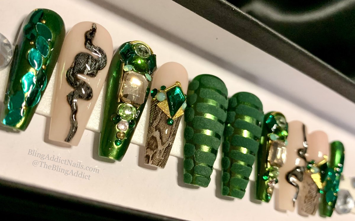 TheBlingAddict's tweet photo. I think it’s safe to say my Aries BlingBabes have come the hardest this year (so far)!
Custom Snake Set
Feat in- L. Coffin
SHOP https://t.co/6TF9KZfOeV💅🏽
DM to discuss your custom concept today!✨
#snakenails #atlnails #pressons #pressonnails #customnails https://t.co/djma3jsyod