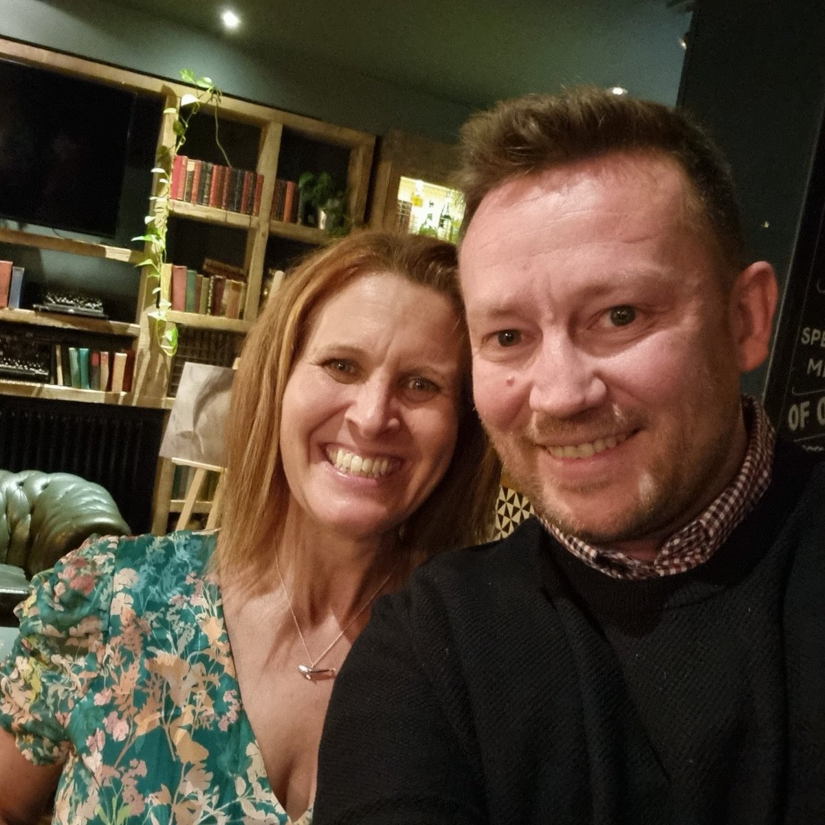 richreadalot's tweet photo. More pics tomorrow when I'm a bit more awake, but just wanted to say another massive congratulations to @HGold_author for all her success, and thanks to @TinaMories and @HarperCollinsCh for the invite to the #LostWhale launch tonight. Still starstruck β€πππ https://t.co/vcZUiMvFJf