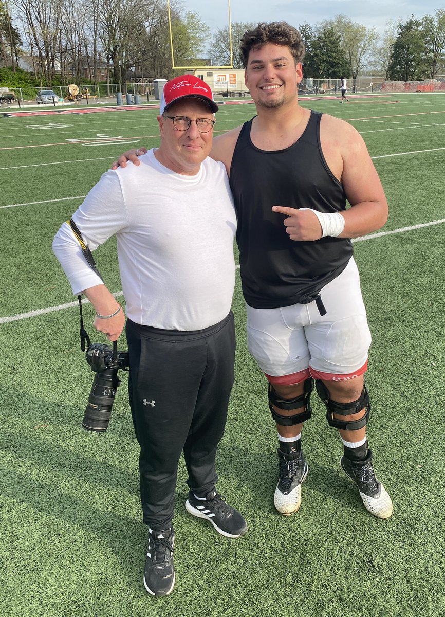 OneZeroSports's tweet photo. @_kobe_6killer_ and myself repping Native Lures following a @SEMOfootball spring practice. Great player, better guy, awesome fishing lures! https://t.co/POLsl0LWxG https://t.co/FVgMBBe6sp