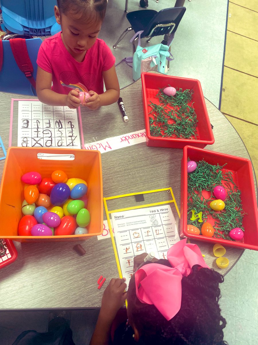 DRDickerson2's tweet photo. ✨🌸🐣 Our Letter Egg Hunt center was a Huge SUCCESS!!! It’s an exciting way to work on fine motor skills, letter formation and letter/sound recognition. 🐣🌸✨ @EarlyGcisd #TESLEADS https://t.co/cfYYlwMT27