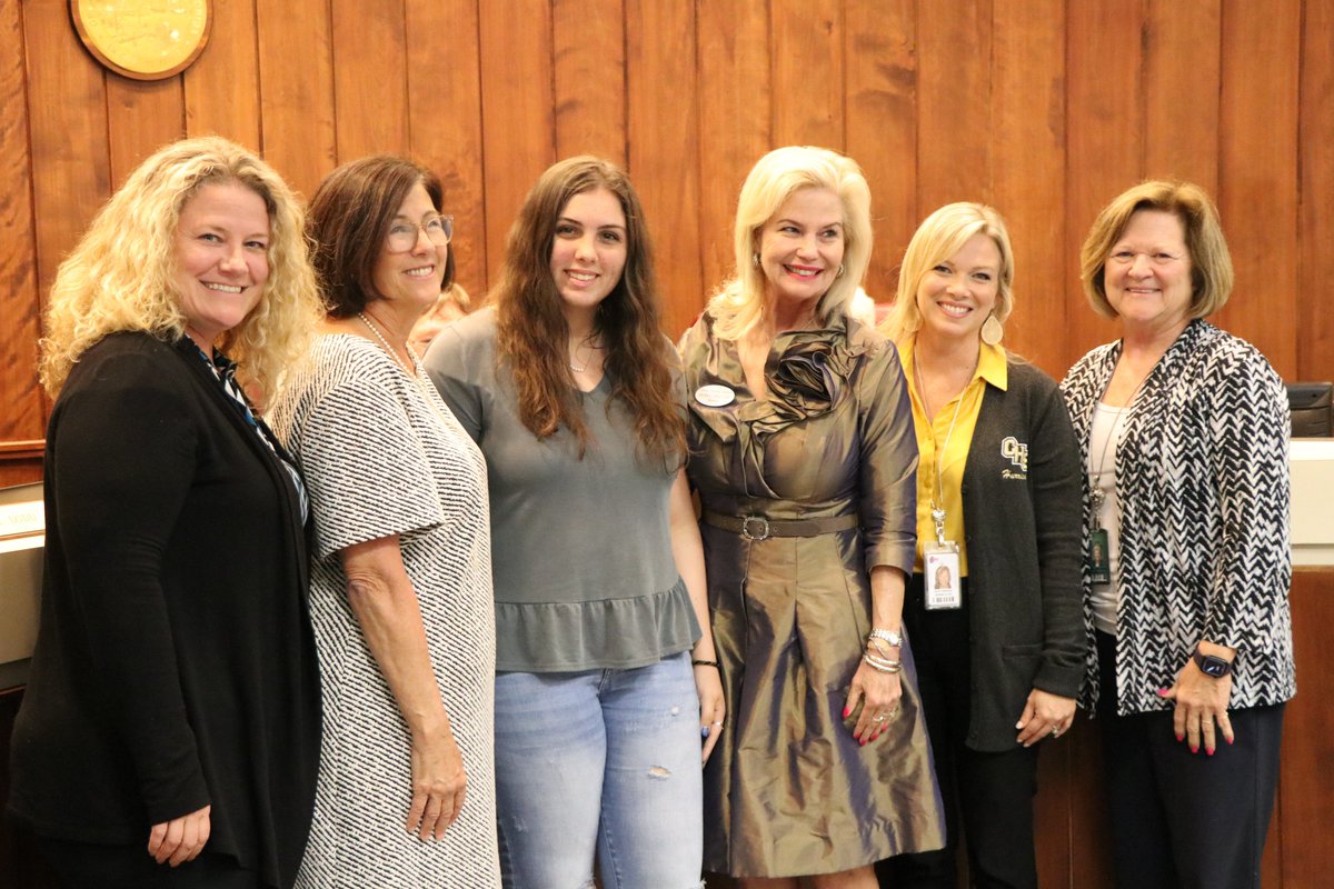 CitrusSchools's tweet photo. Two @CHSCanes students were recognized during today's sb meeting for their performance during this year's @fbla state leadership competition. 
Senior Gracie Wilkins, placed 3rd in the state, and Senior Lauren Wood (not pictured) placed 1st in the state. Congrats!
#onehurricane https://t.co/XuLxcxIhhO