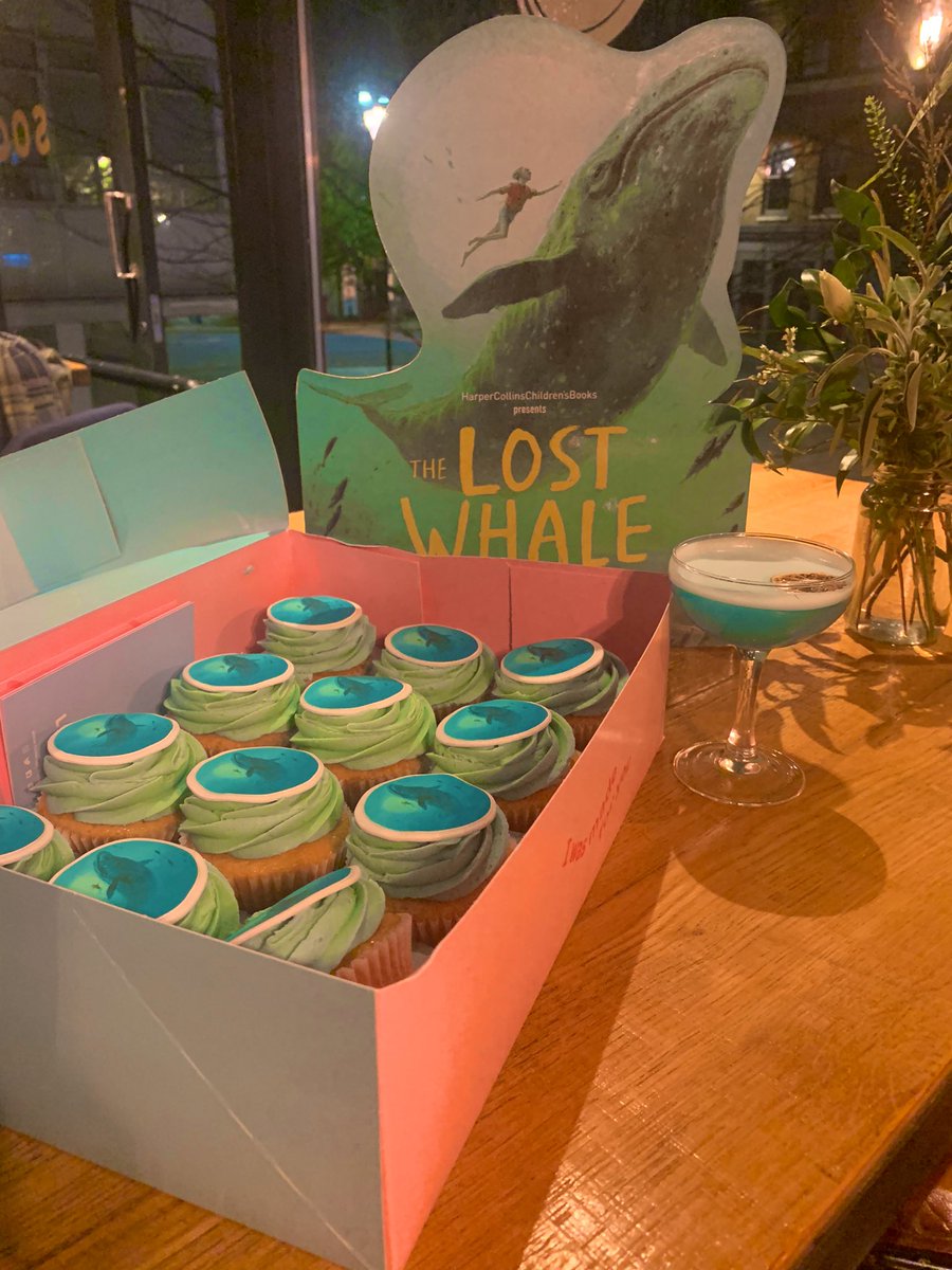 Been running around like a loon so PROFESH photos coming tomorrow but had a whale of a time this eve celebrating the launch of @HGold_author’s new novel #TheLostWhale 🐋🎉 on the day we find out #TheLastBear is CHILDREN’S FICTION NUMBER ONE! WHATTTTT!